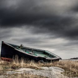 Simon Pont, Lonely Boat At Lower Prospect, Photo